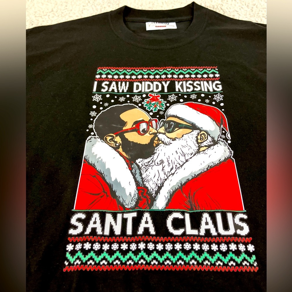 Ugly Christmas Sweater Love X-Mas Diddy Santa Kiss Black Tee